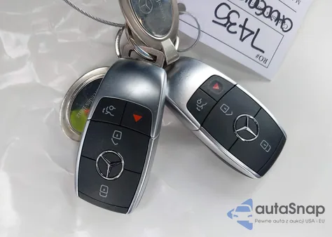 2020 Mercedes-Benz Glb 250 4Matic z USA, uszkodzony, nr VIN WDC4M4HB3LW005563